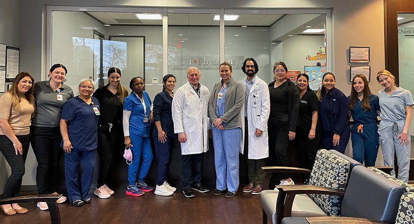 The Houston PAP Project offers no-cost screening for cervical cancer to women. UTHealth Houston physicians and staff volunteer their time to make the outreach effort a success. (Photo taken by Gina Montalvo, UTHealth Houston)